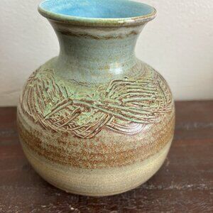 Dryden 1977 Original Studio Art Pottery Vase 6” Signed Carved Earth Tone